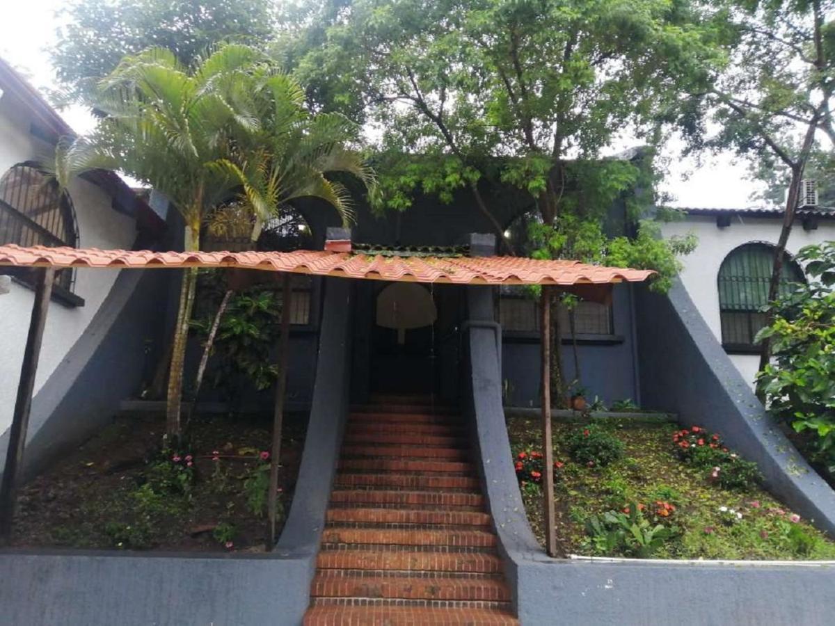 Casona Del Valle Potrerillos Экстерьер фото